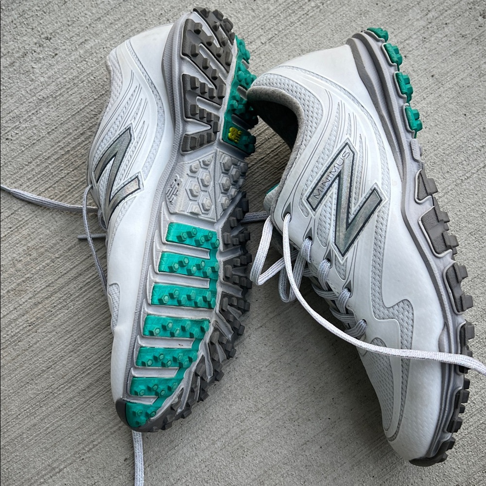 New Balance Minimus Women's White Athletic Shoes - Picture 5 of 8